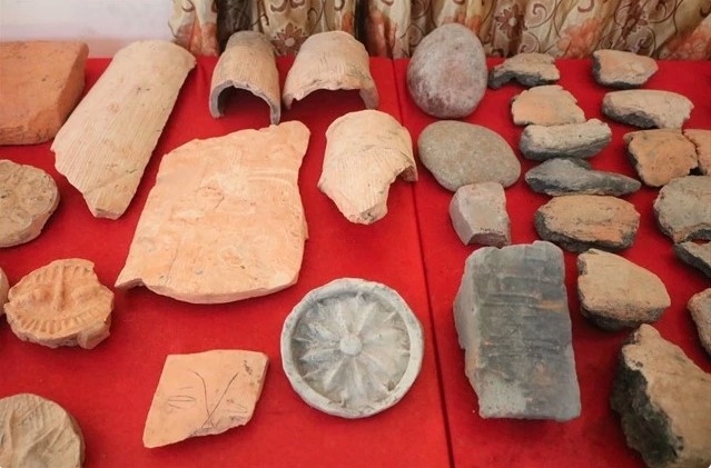 Over 2,300 pieces of bronze drum moulds found at ancient citadel