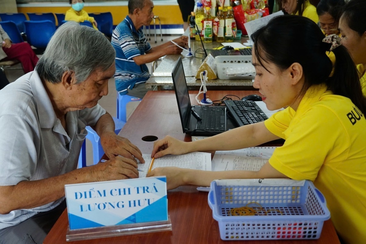 Mới chỉ 51% người lao động ở TP.HCM tham gia BHXH