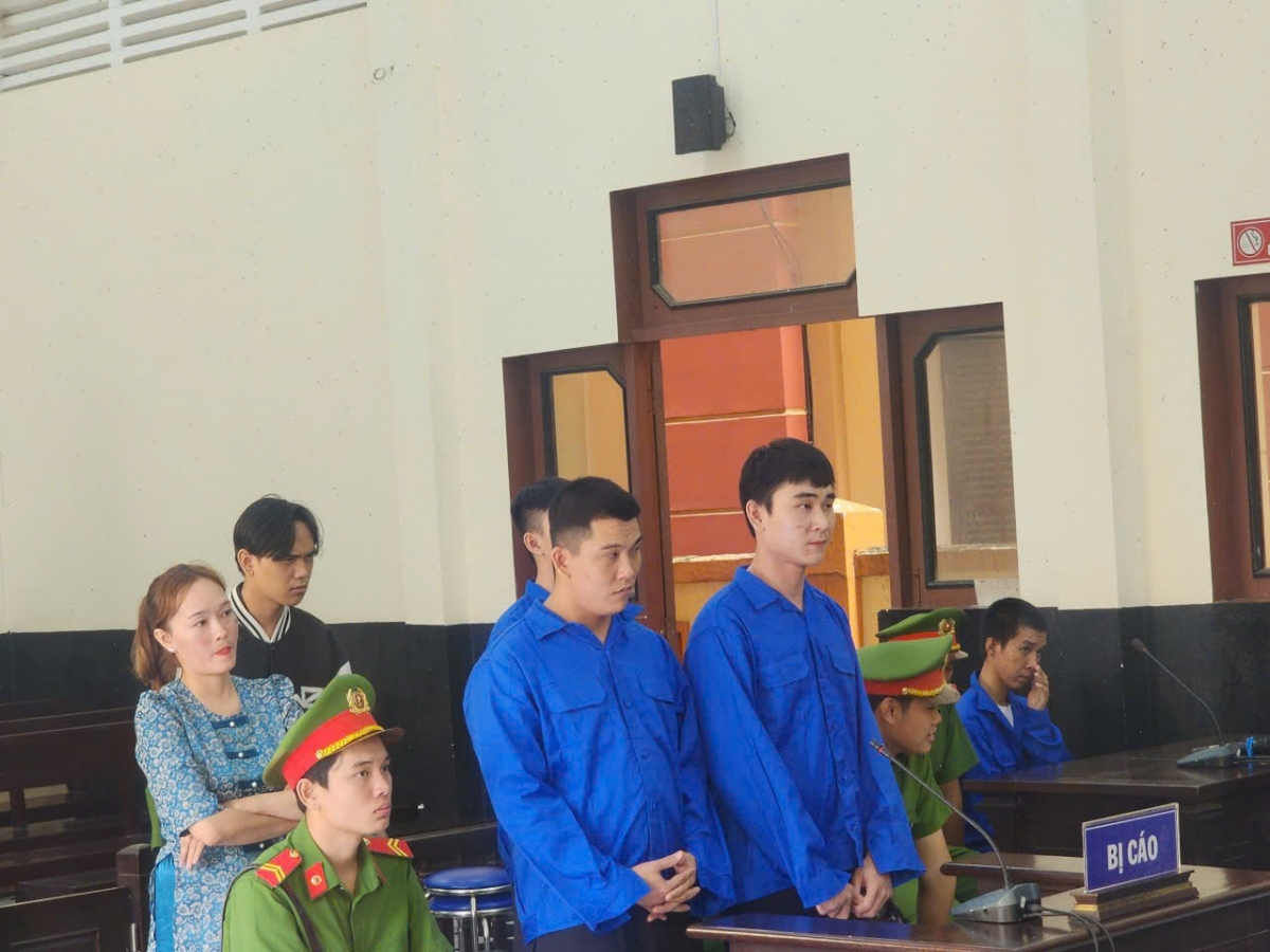6 bị cáo lãnh án tù vì đánh người tại quán bia ở tiền giang hình ảnh 1 6 bi cao lanh an tu vi danh nguoi tai quan bia o tien giang hinh anh 1