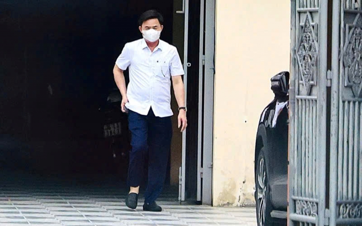 Quảng Bình: Kỷ luật Chủ tịch xã đi ra từ nhà nghỉ trong giờ hành chính