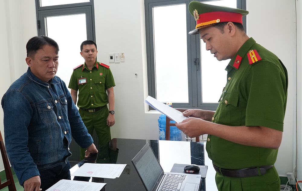 Quảng Ngãi bắt đối tượng chuyên cưỡng đoạt tiền doanh nghiệp khai thác cát