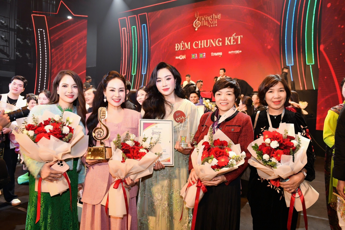 nữ sinh 20 tuổi chinh phục dòng nhạc thính phòng tại tiếng hát hà nội 2024 hình ảnh 2 nu sinh 20 tuoi chinh phuc dong nhac thinh phong tai tieng hat ha noi 2024 hinh anh 2