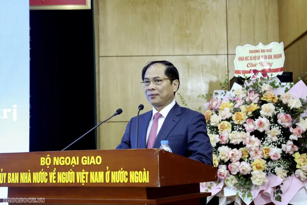 national conference reviews overseas vietnamese affairs picture 2