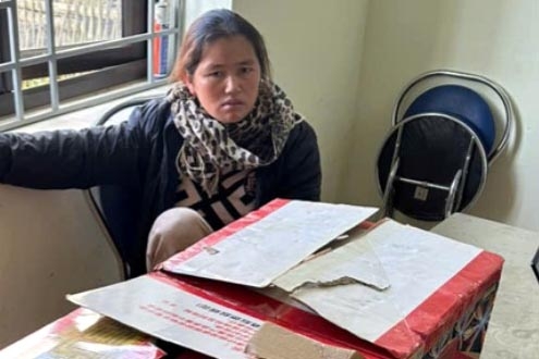 nu 8x van chuyen trai phep 20kg phao tu bien gioi ve viet nam hinh anh 1