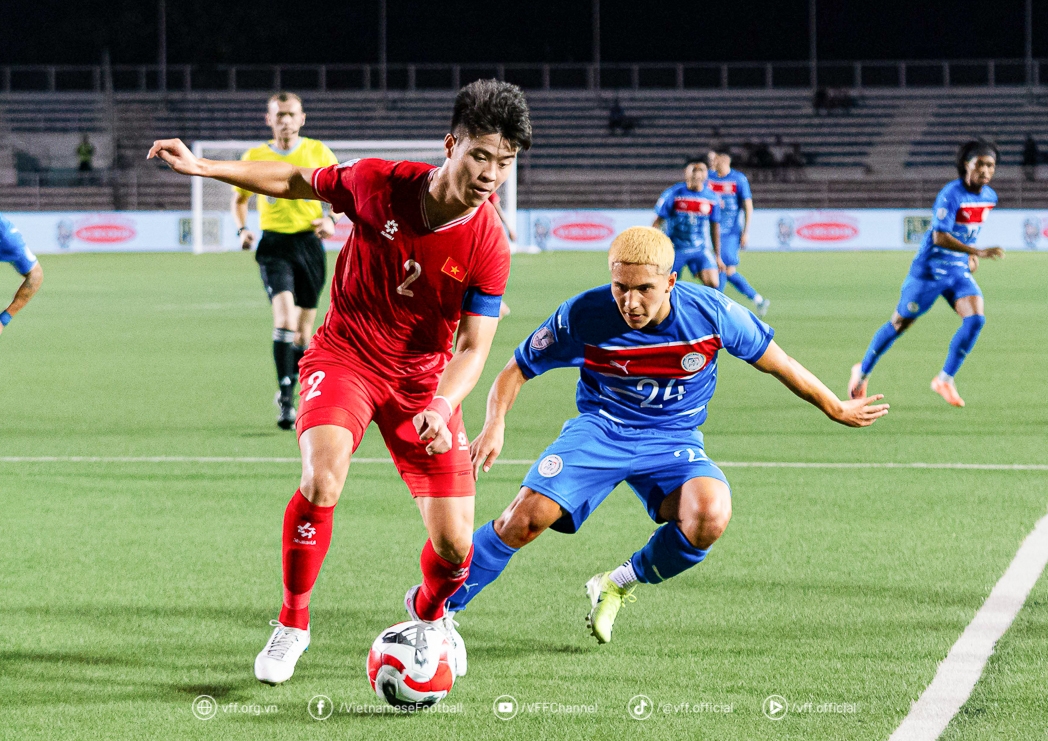 du am Dt philippines 1-1 Dt viet nam khi than may man ung ho hlv kim sang sik hinh anh 3