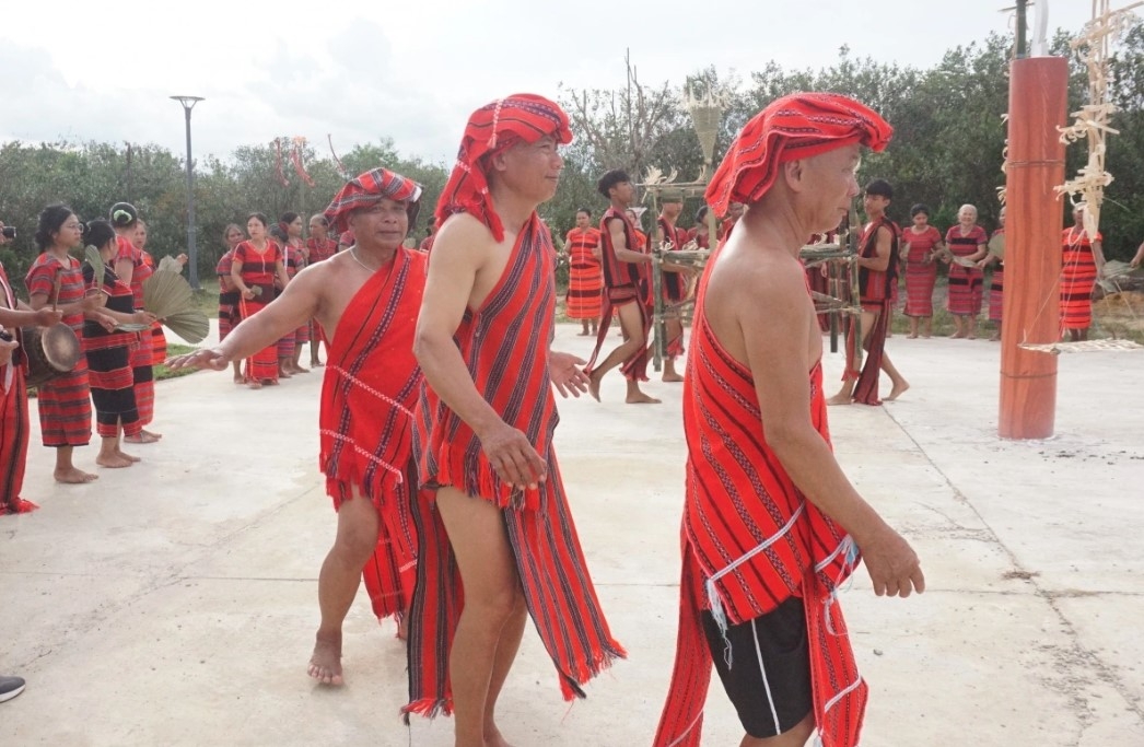 aza festival of pa co ethnic group celebrates new rice season picture 3