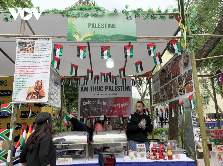 international food festival excites crowds in hanoi picture 2 international food festival excites crowds in hanoi picture 2