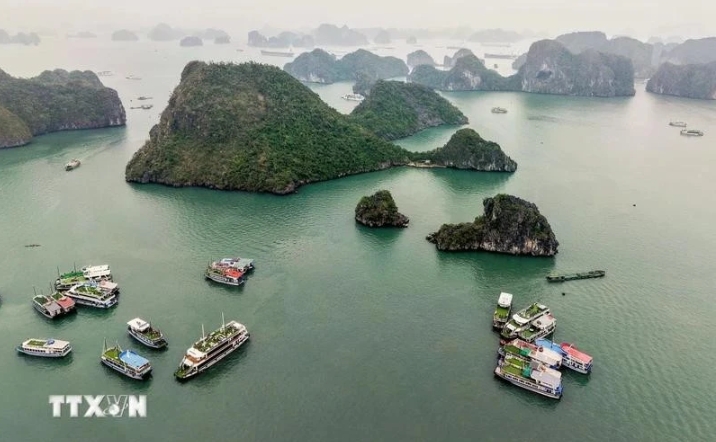 ha long bay not listed among world heritage in danger department picture 1