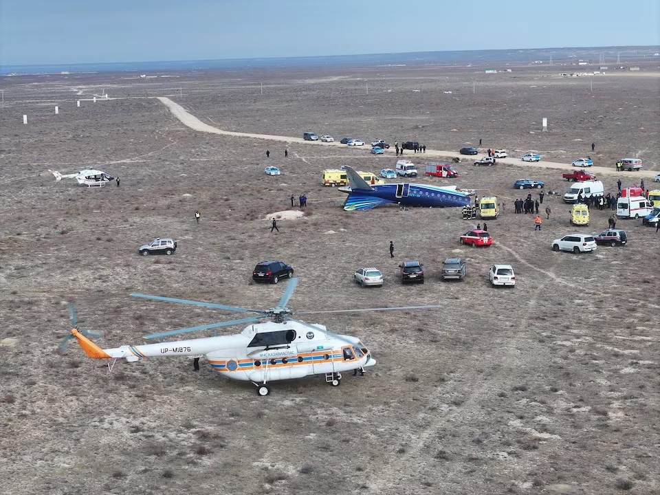 nguyên nhân ban đầu vụ tai nạn máy bay chở hàng chục người ở kazakhstan hình ảnh 1 nguyen nhan ban dau vu tai nan may bay cho hang chuc nguoi o kazakhstan hinh anh 1