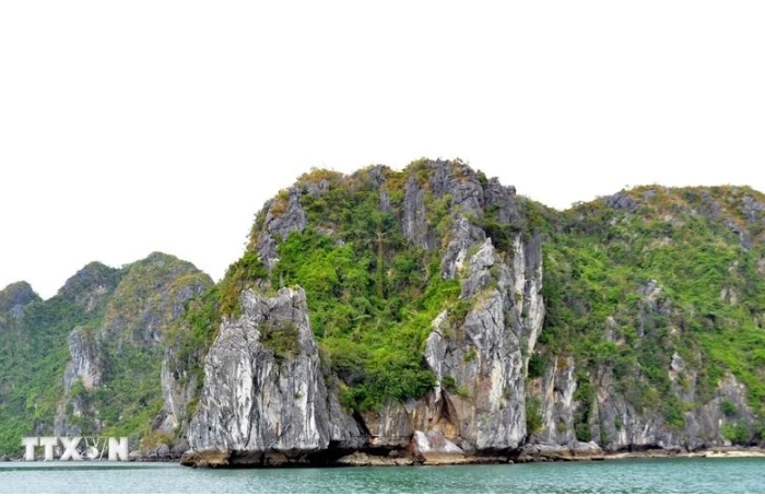 ha long bay maintains eternal beauty picture 1