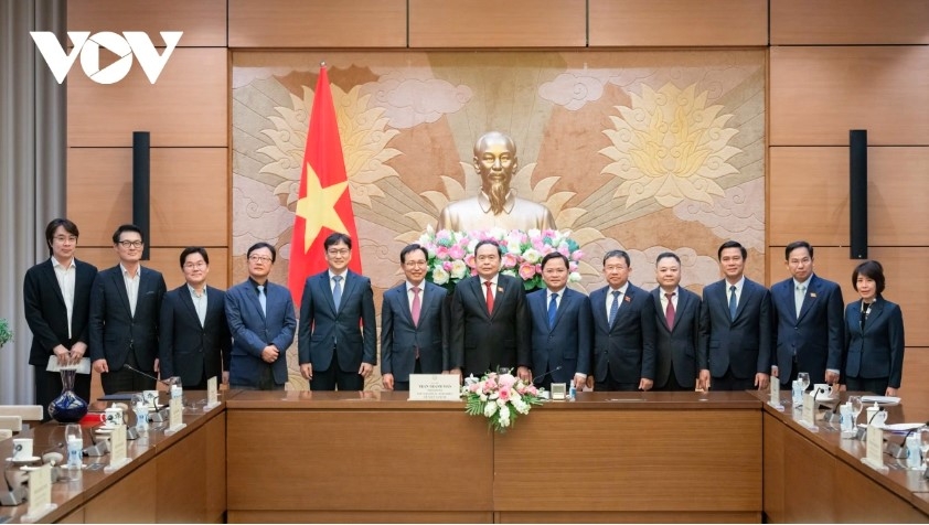 top vietnamese legislator hosts samsung vietnam s leader picture 2