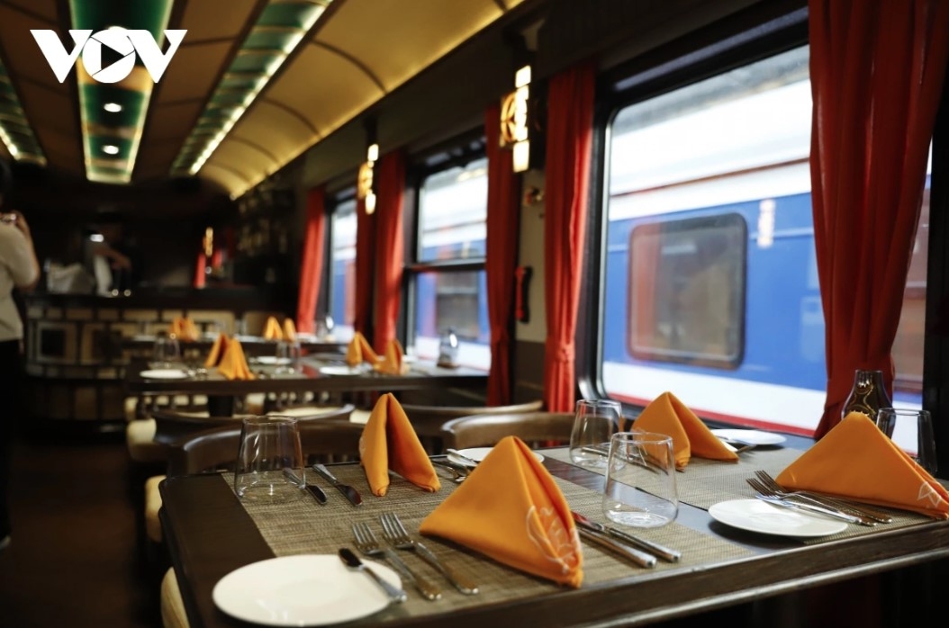 new trans-vietnam luxury train brings unforgettable experience for tourists picture 12