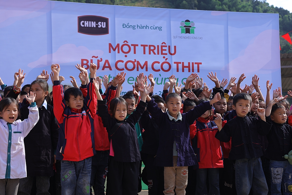 chin-su một triệu bữa cơm có thịt tiếp sức các điểm trường vùng cao năm thứ 2 hình ảnh 1 chin-su mot trieu bua com co thit tiep suc cac diem truong vung cao nam thu 2 hinh anh 1