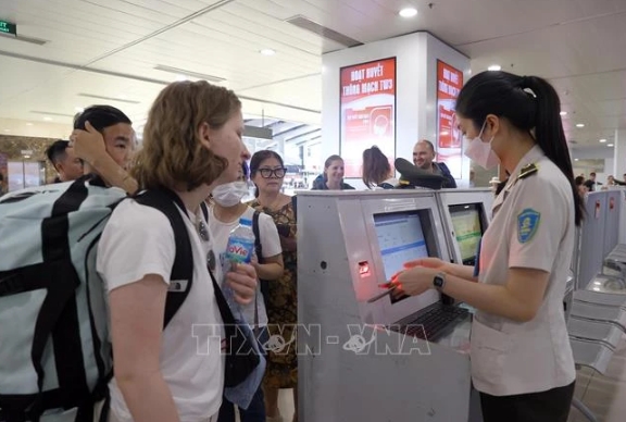 Hanoi tightens airport health checks amid Congo mysterious disease outbreak