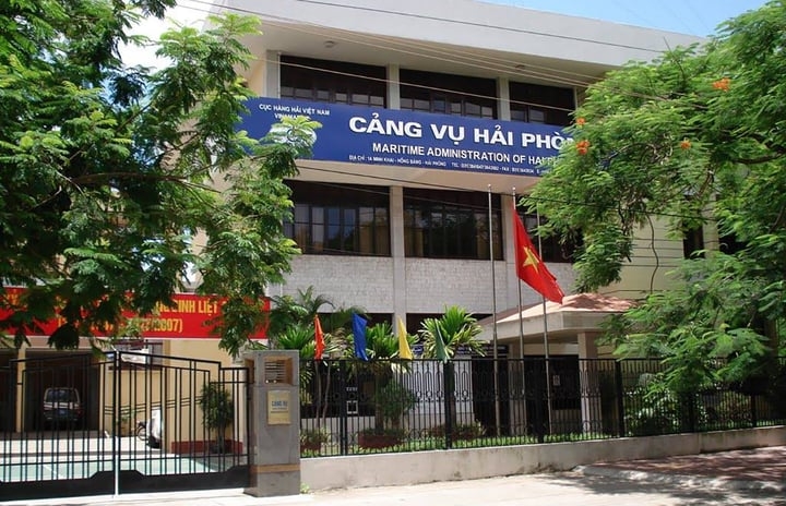 khoi to 2 can bo cang vu hang hai hai phong toi nhan hoi lo hinh anh 1