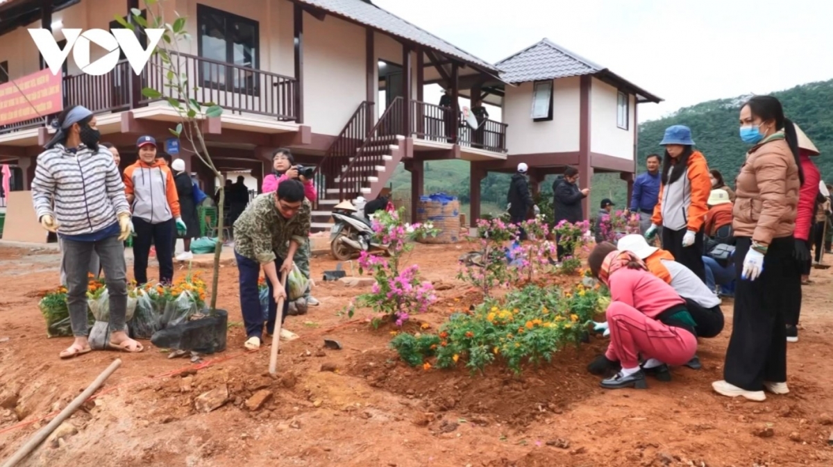 after devastating flash floods, villagers get new homes in resettlement area picture 10