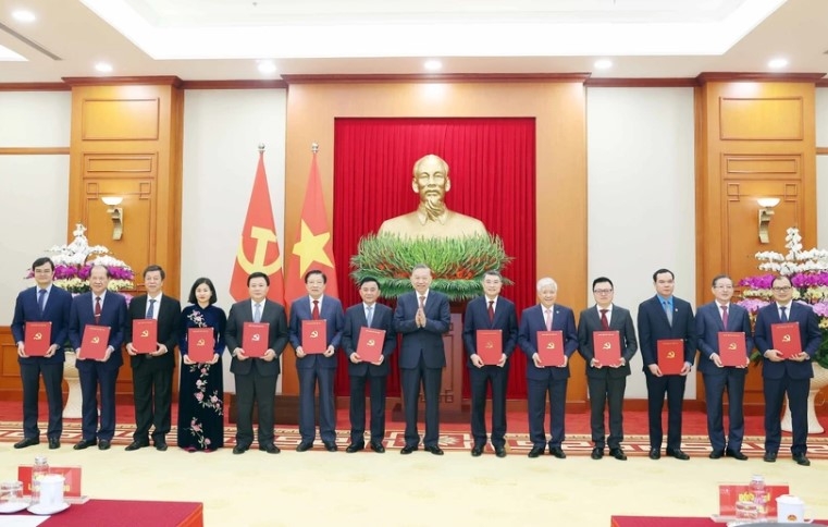 politburo announces major restructuring of 13 party organisations picture 1