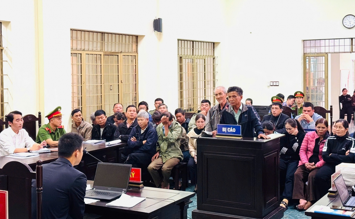 Làm giả giấy tờ để trốn nghĩa vụ quân sự, 37 bị cáo lĩnh án