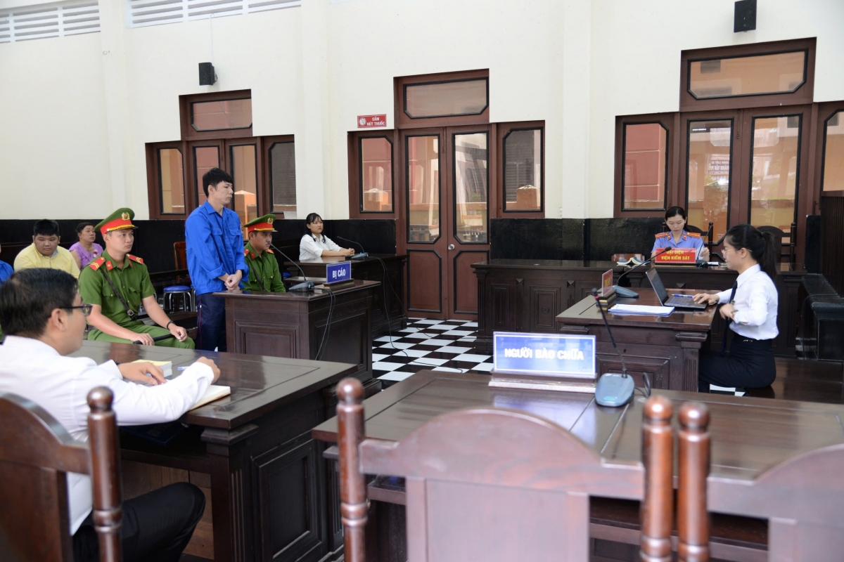 Phạt 14 năm tù đối với bị cáo đâm chết người tình