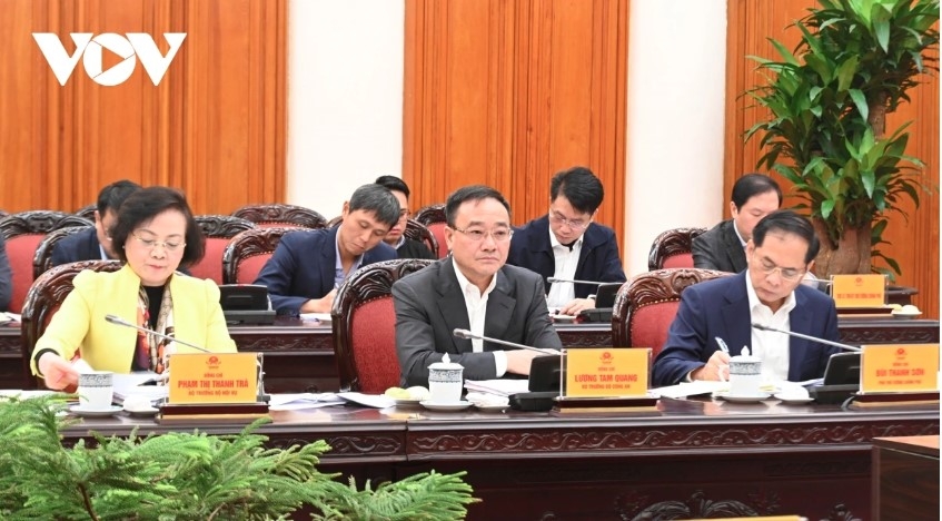 pm chinh orders effective reorganization of government apparatus picture 2