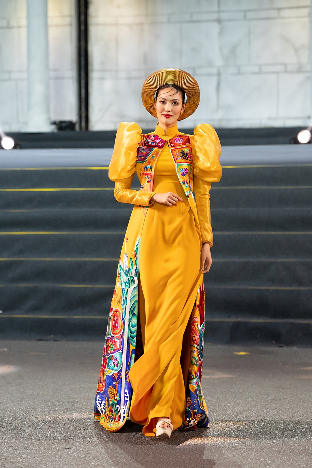 An tuong khoanh khac 300 drone ve ao dai tren bau troi Da lat hinh anh 2