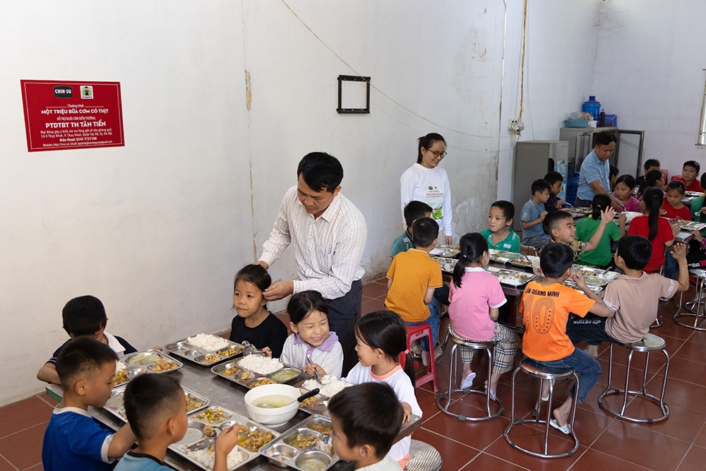 chin-su một triệu bữa cơm có thịt tiếp sức các điểm trường vùng cao năm thứ 2 hình ảnh 5 chin-su mot trieu bua com co thit tiep suc cac diem truong vung cao nam thu 2 hinh anh 5