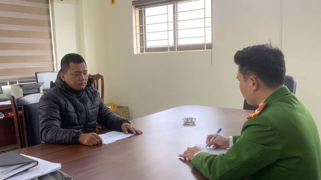 Thuê xe ô tô tự lái rồi đem bán