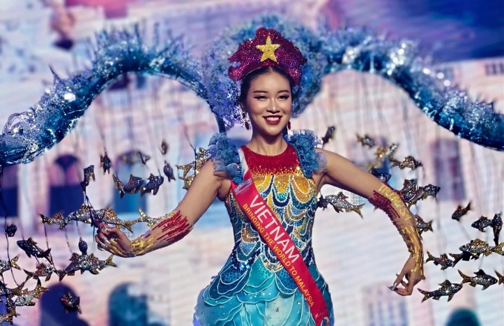 Vietnamese beauty wins sub-titles at Miss Tourism International 2024