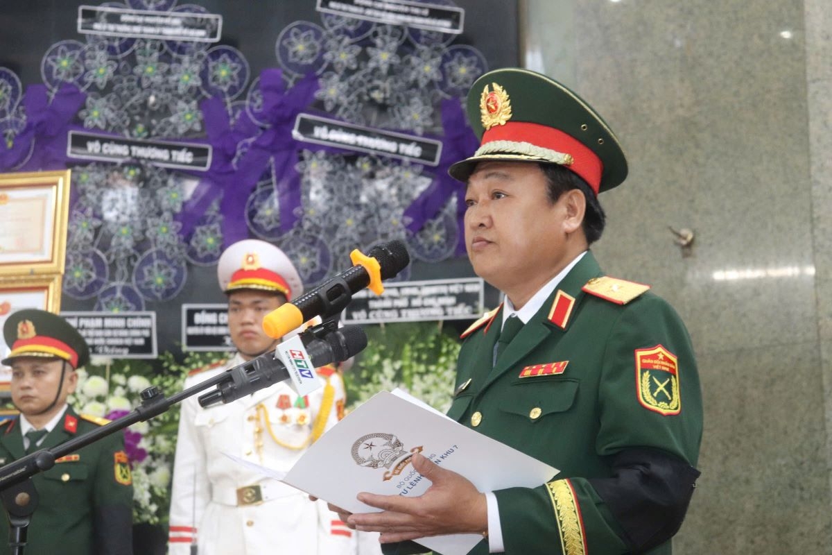 tiễn đưa 12 liệt sĩ về nơi an nghỉ cuối cùng hình ảnh 4 tien dua 12 liet si ve noi an nghi cuoi cung hinh anh 4