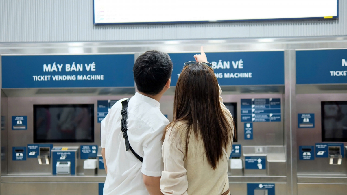 Người dân muốn đi metro 1 TPHCM chỉ việc đến ga, được hỗ trợ miễn phí