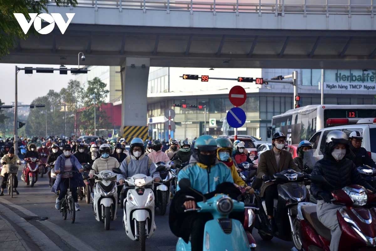 gridlocked traffic in hanoi ahead of lunar new year holiday picture 10 gridlocked traffic in hanoi ahead of lunar new year holiday picture 10