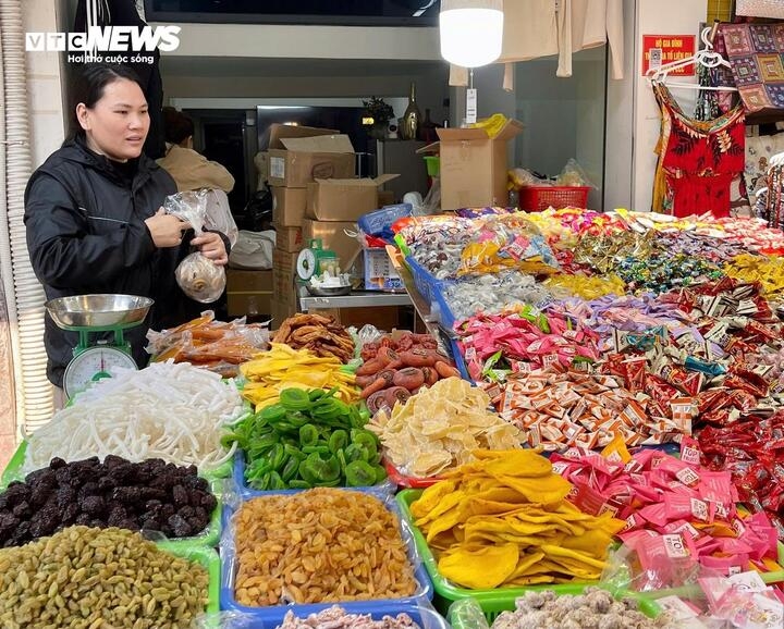 canh la o thu phu banh keo ha noi ngay can tet nguyen dan At ty hinh anh 9