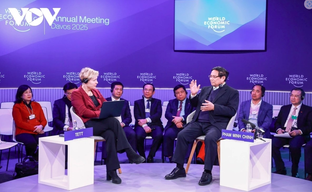 overview of pm chinh s working trip to attend 55th wef meeting in davos picture 11