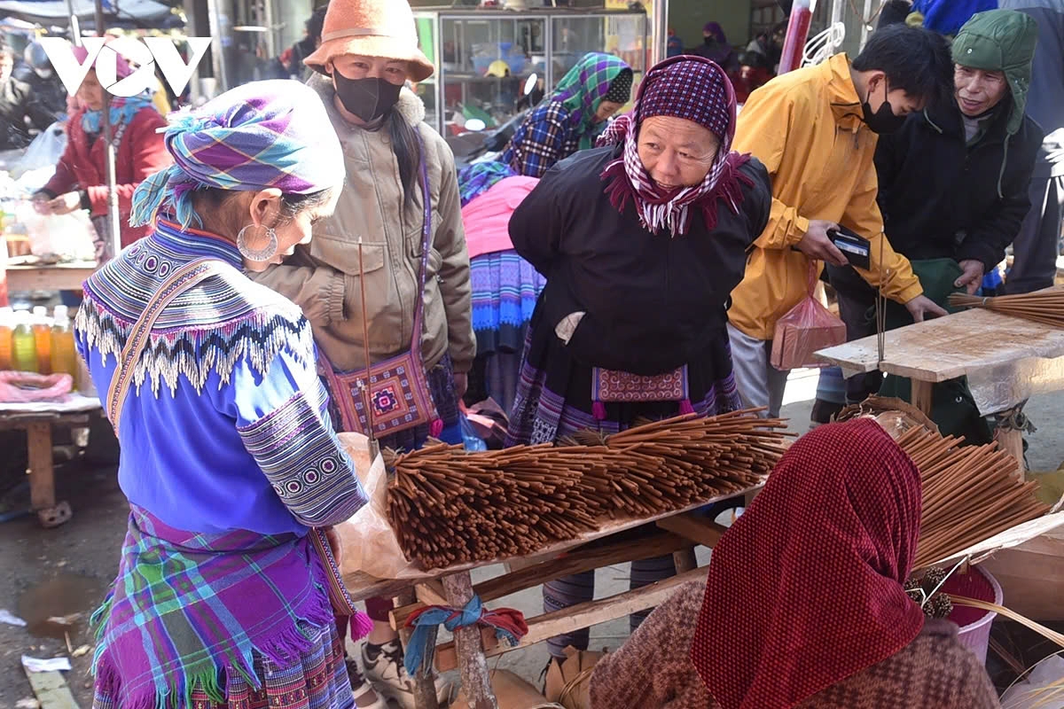 vibrant tet market of ethnic people on bac ha plateau in northern vietnam picture 14 vibrant tet market of ethnic people on bac ha plateau in northern vietnam picture 14