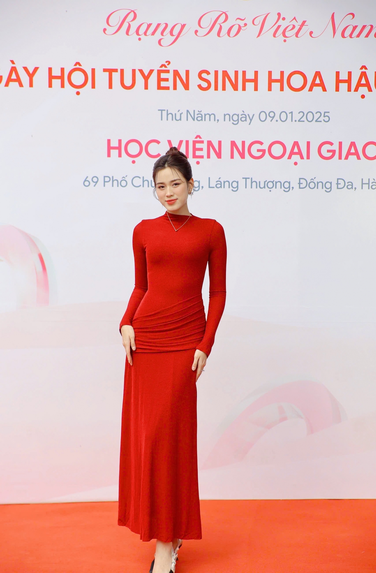 sao viet 10 1 ho ngoc ha do sac luu diec phi, anne hathaway hinh anh 6