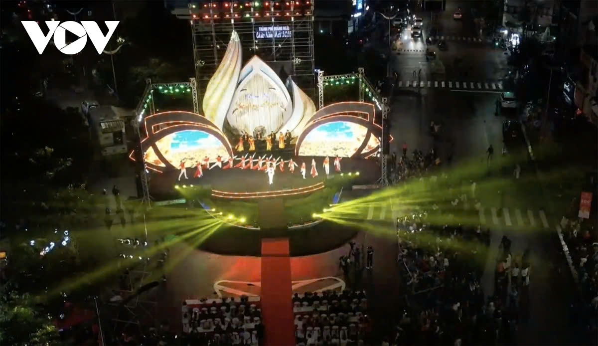 people across vietnam joyfully welcome the new year 2025 picture 20 people across vietnam joyfully welcome the new year 2025 picture 20