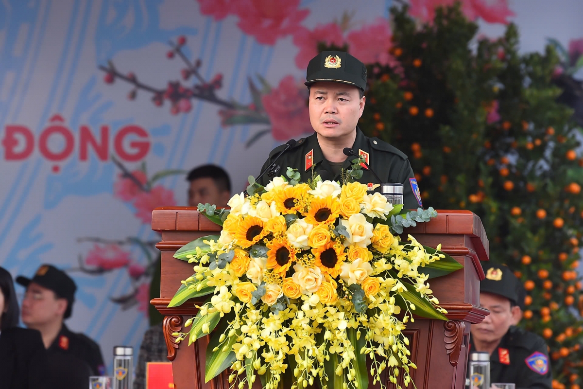 chủ tịch nước lương cường thăm, chúc tết bộ tư lệnh cảnh sát cơ động hình ảnh 3 chu tich nuoc luong cuong tham, chuc tet bo tu lenh canh sat co dong hinh anh 3