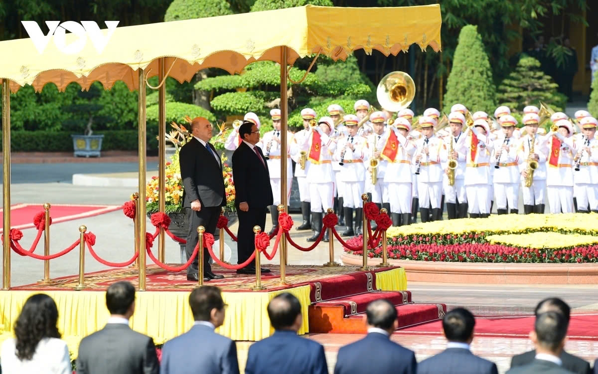 russian pm mishustin warmly welcomed in hanoi on official visit picture 3 russian pm mishustin warmly welcomed in hanoi on official visit picture 3
