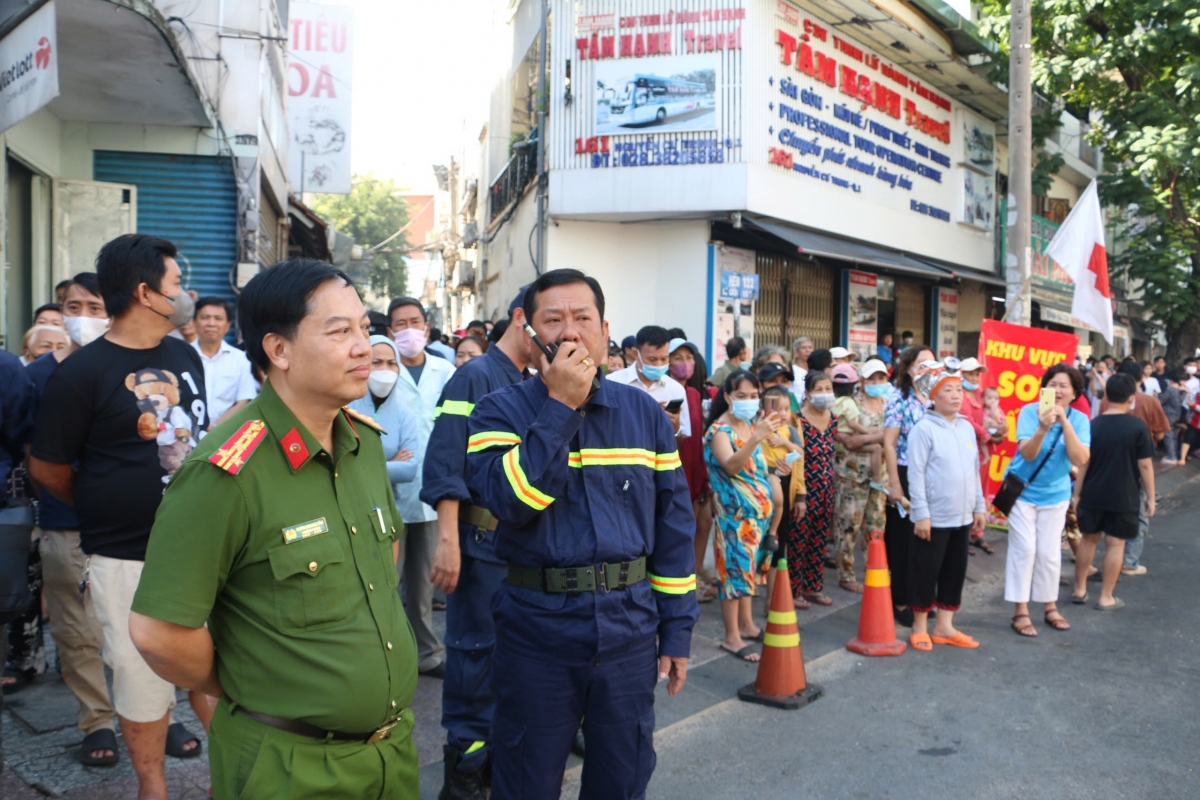 dien tap phong chay chua chay tai mot trong nhung khu dan cu de chay nhat tp.hcm hinh anh 3