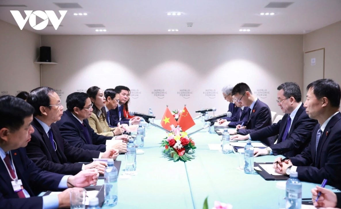 overview of pm chinh s working trip to attend 55th wef meeting in davos picture 4