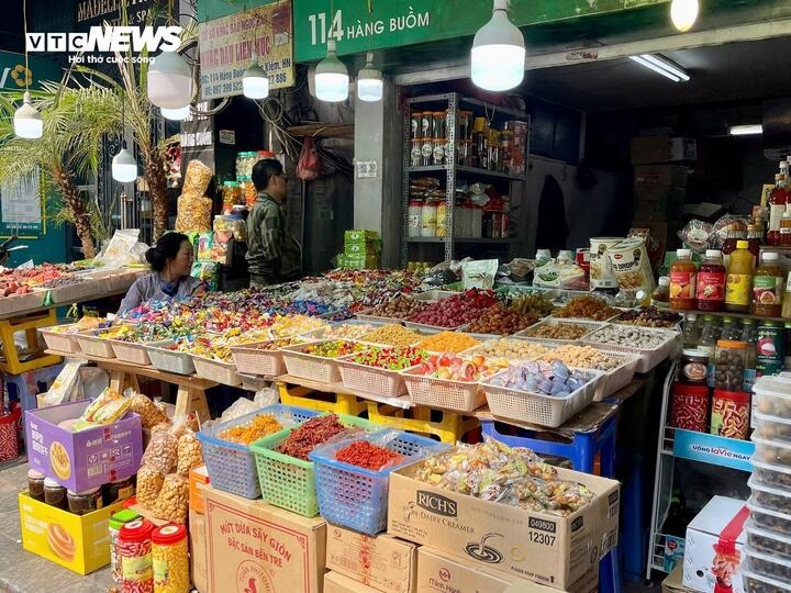 canh la o thu phu banh keo ha noi ngay can tet nguyen dan At ty hinh anh 4