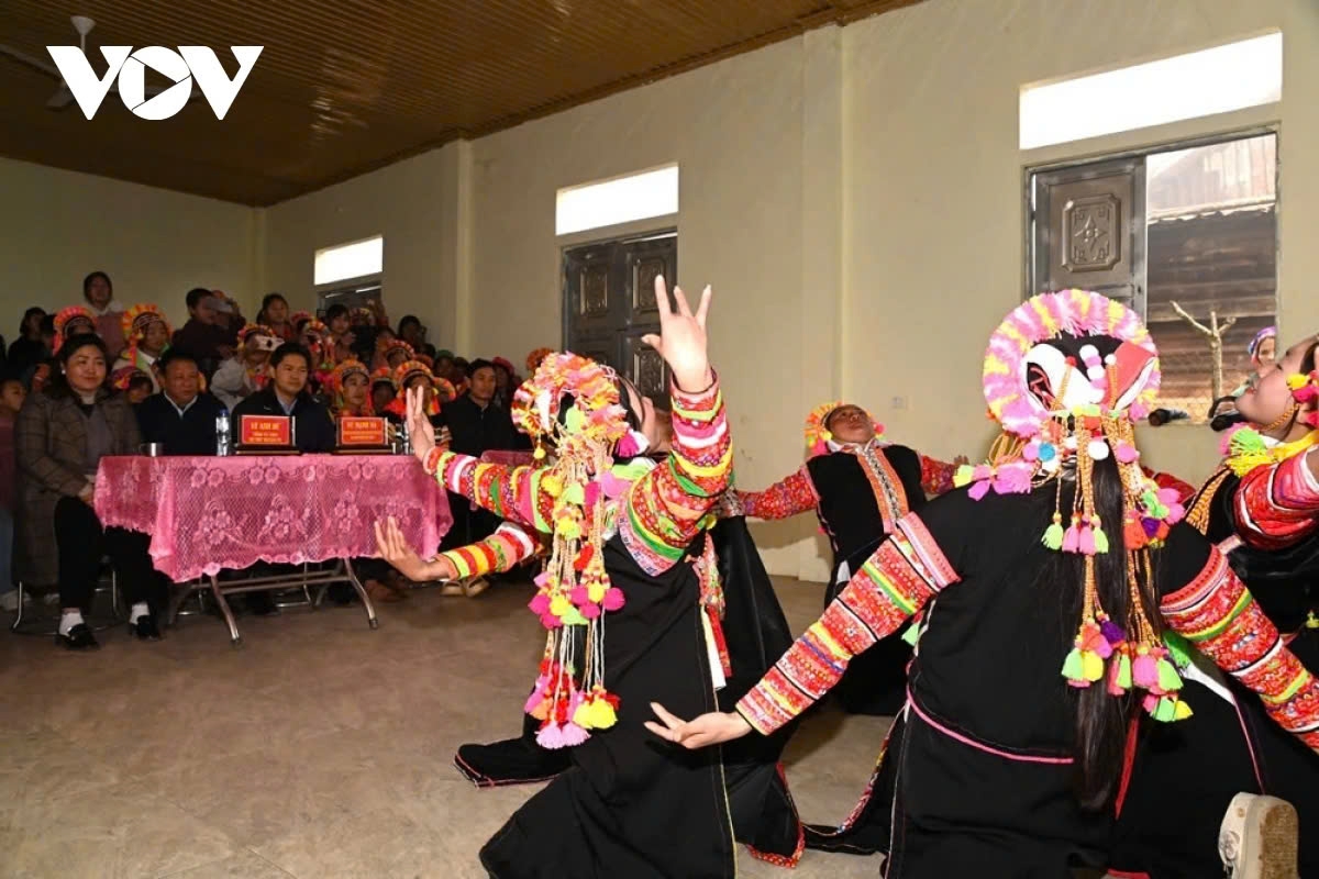 ethnic people get support to enjoy happy lunar new year 2025 picture 5 ethnic people get support to enjoy happy lunar new year 2025 picture 5