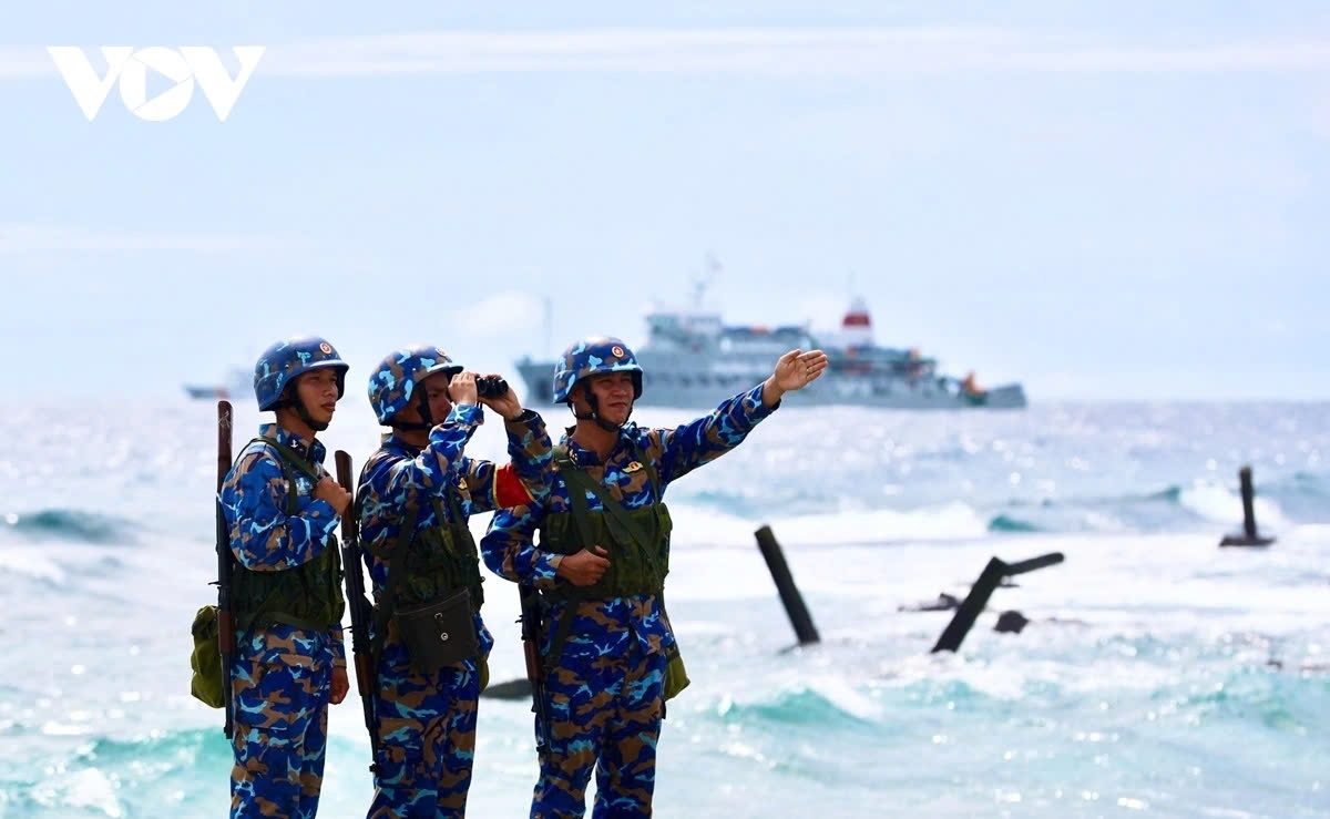 a warm and full tet 2025 for soldiers and residents on spratly islands picture 6 a warm and full tet 2025 for soldiers and residents on spratly islands picture 6
