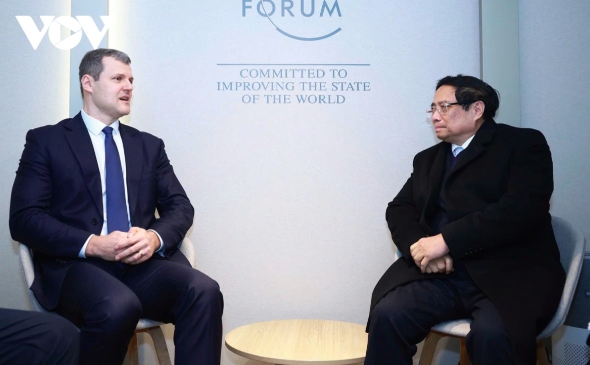 overview of pm chinh s working trip to attend 55th wef meeting in davos picture 6