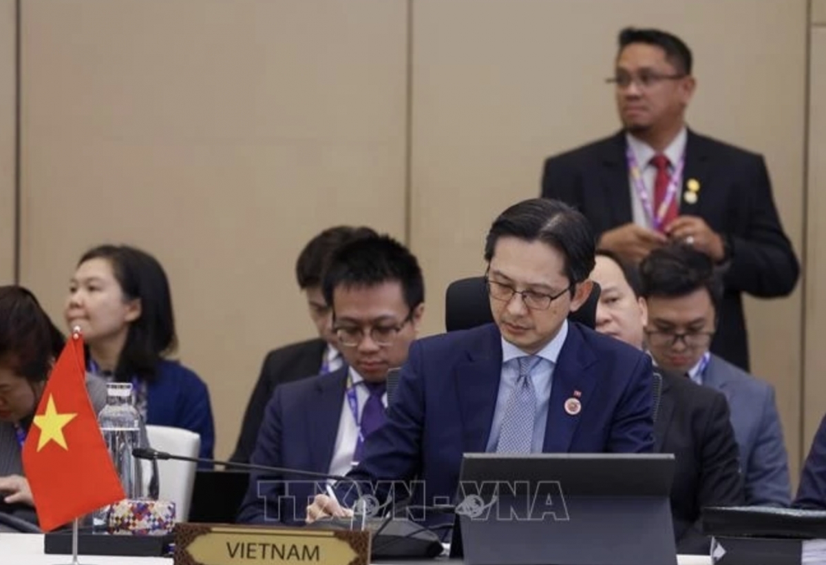 vietnam makes positive contributions to amm retreat deputy fm picture 1