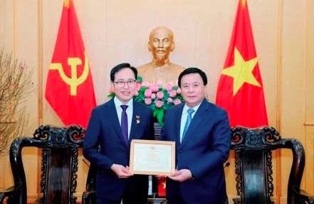 samsung vietnam hailed for contributions to vietnam s development picture 1