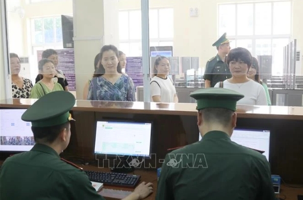 Immigration activities resumed at Tan Thanh - Puzhai border crossing