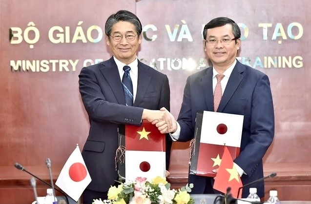 vietnam, japan sign grant aid project for human resource development scholarship picture 1