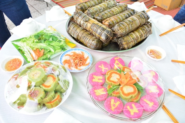 Mâm cơm ngày Tết ở miền Tây