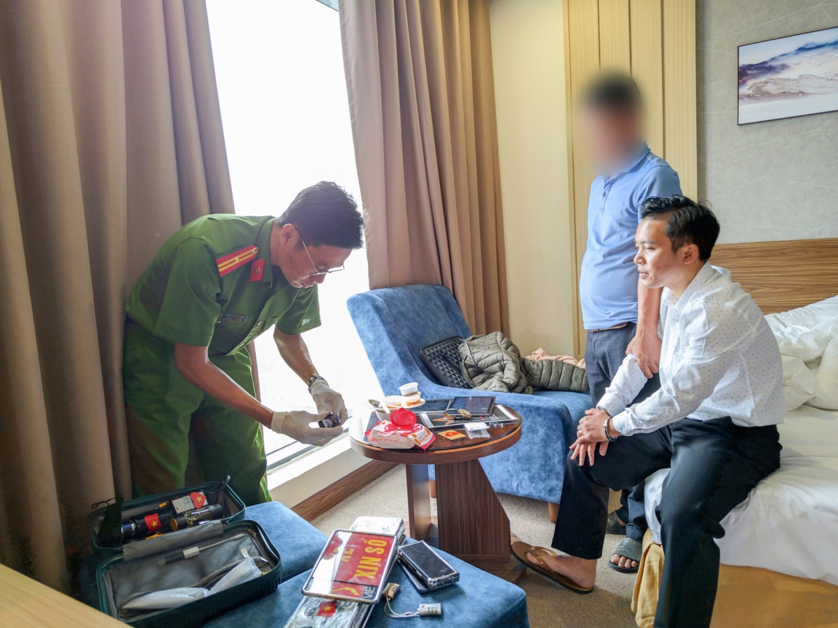 bat doi tuong thong tin bia dat, xuc pham nguoi khac hinh anh 2 bat doi tuong thong tin bia dat, xuc pham nguoi khac hinh anh 2